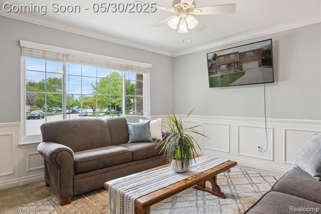 9267 Richfield, Livonia, MI 48150 — Photo 8