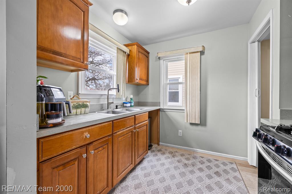 6872 Artesian Street, Detroit, MI 48228 — Photo 11