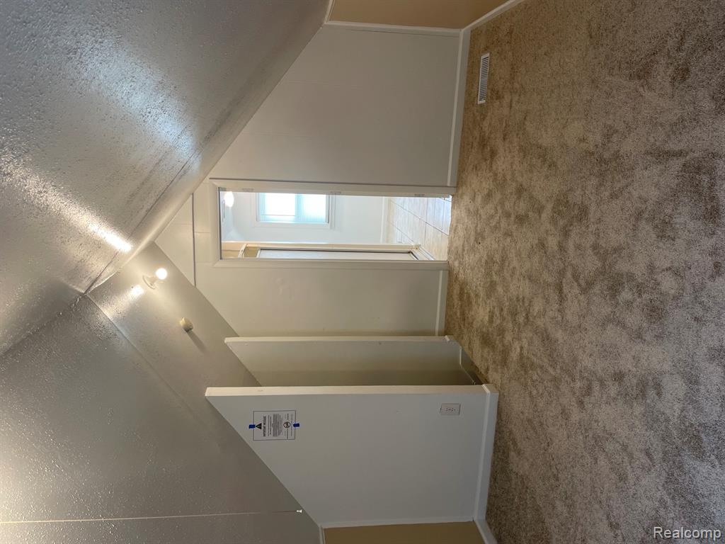 8203 Paige Avenue, Warren, MI 48089 — Photo 20
