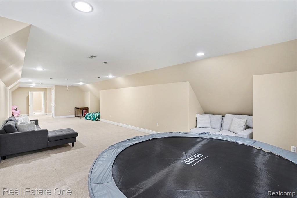 12901 Sleigh Trail, Milford, MI 48380 — Photo 37
