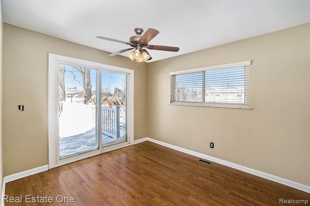 11422 Skyline Drive, Fenton, MI 48430 — Photo 12
