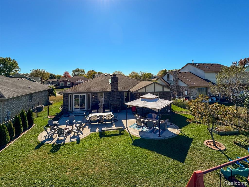 4231 Chris Drive, Sterling Heights, MI 48310 — Photo 36
