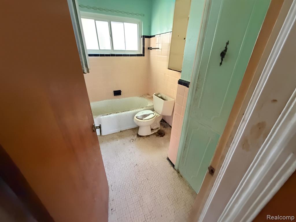 23450 Margareta Street, Detroit, MI 48219 — Photo 9