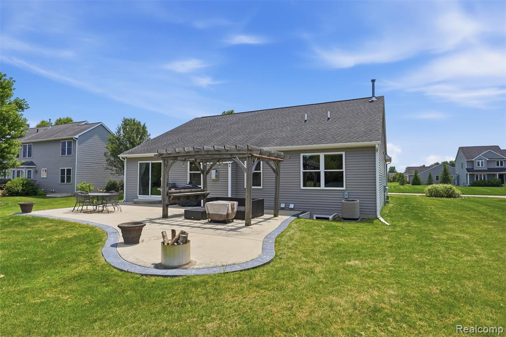 665 Marblewood Lane, Saline, MI 48176 — Photo 34