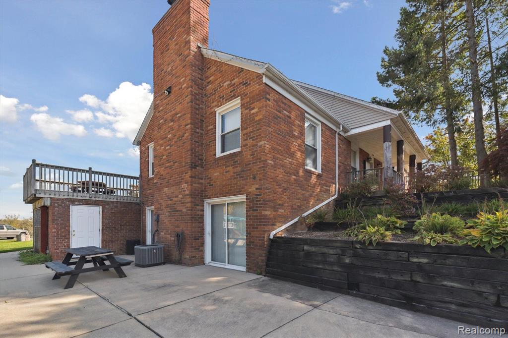 13365 LAKE POINT Boulevard, Belleville, MI 48111 — Photo 51
