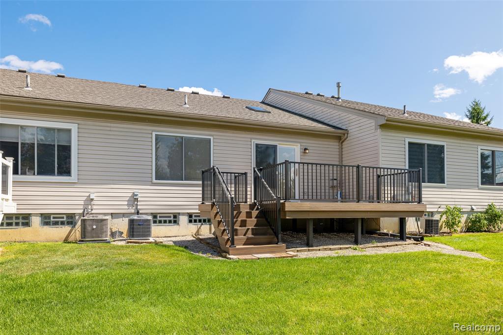 53171 Pineridge Drive, Chesterfield, MI — Photo 34
