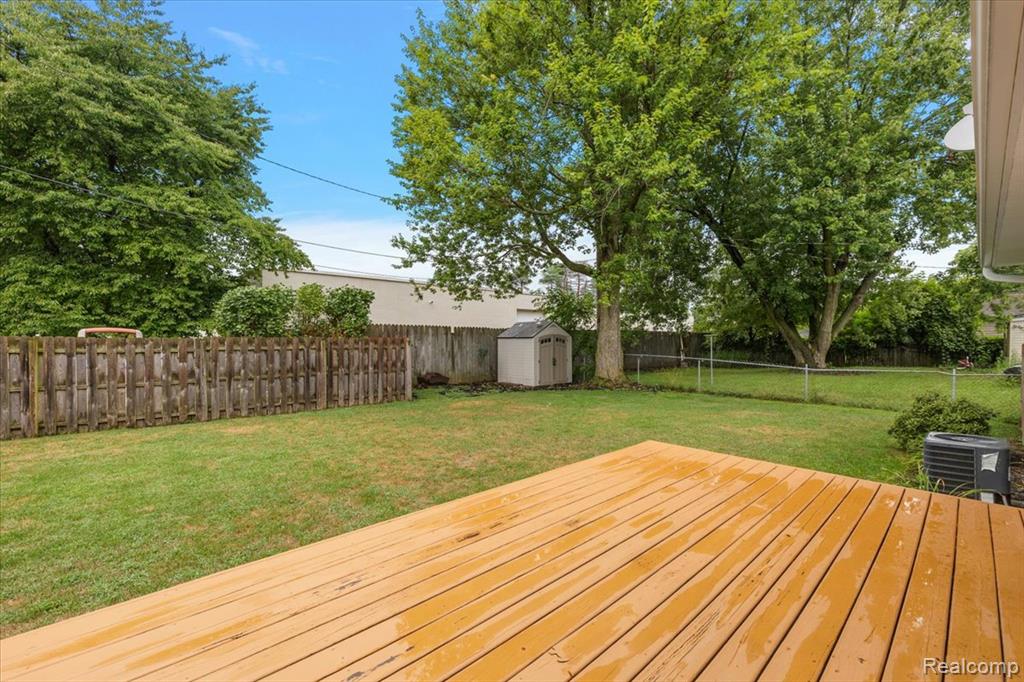 74065 Crull Street, Armada, MI — Photo 28