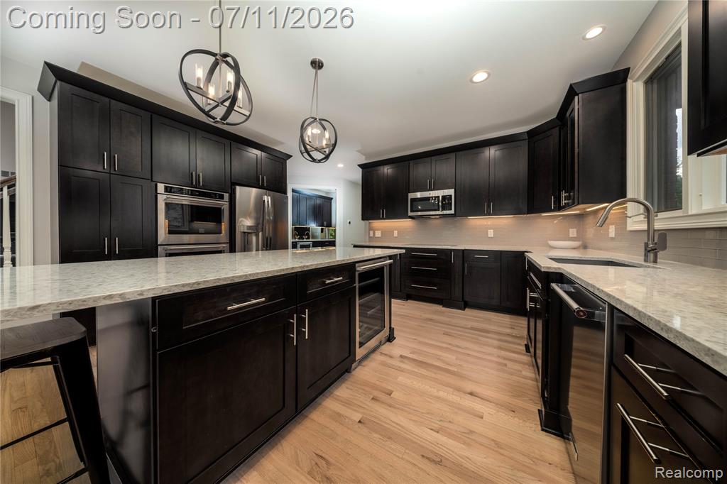 819 Majestic Drive, Rochester Hills, MI 48306 — Photo 11