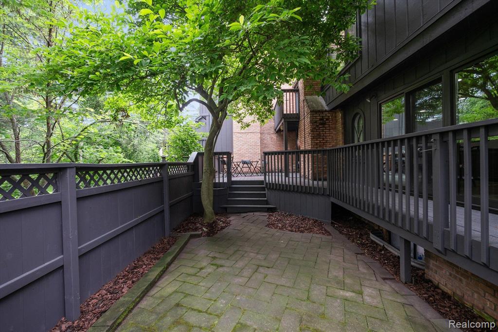 1892 Pine Ridge Lane, Bloomfield Hills, MI 48302 — Photo 48