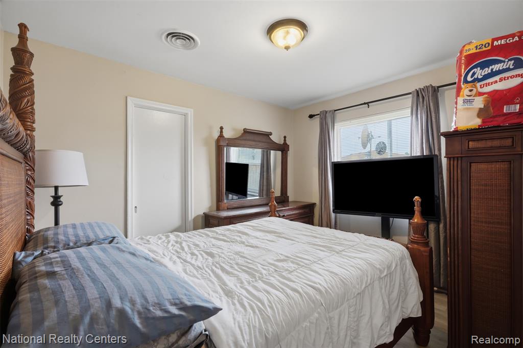 8345 Sirron Street, Detroit, MI 48234 — Photo 12