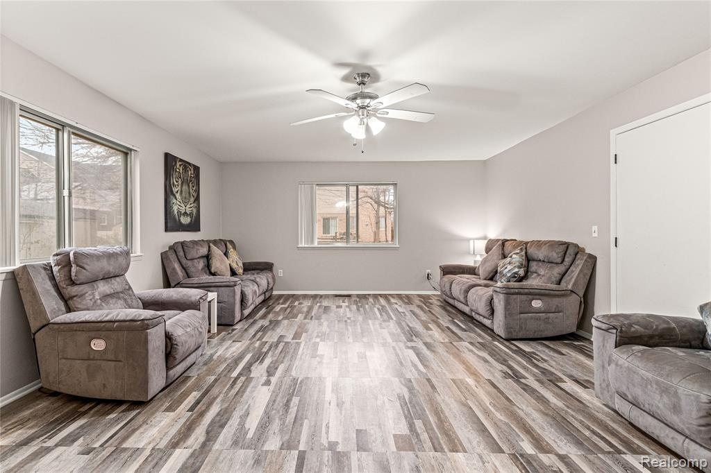 6429 N Beech Daly Road, Dearborn Heights, MI 48127 — Photo 16