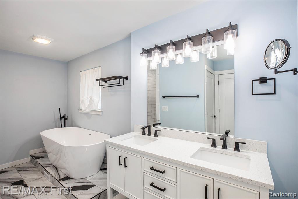 7184 Dur Moll Avenue, Shelby Twp, MI 48317 — Photo 19