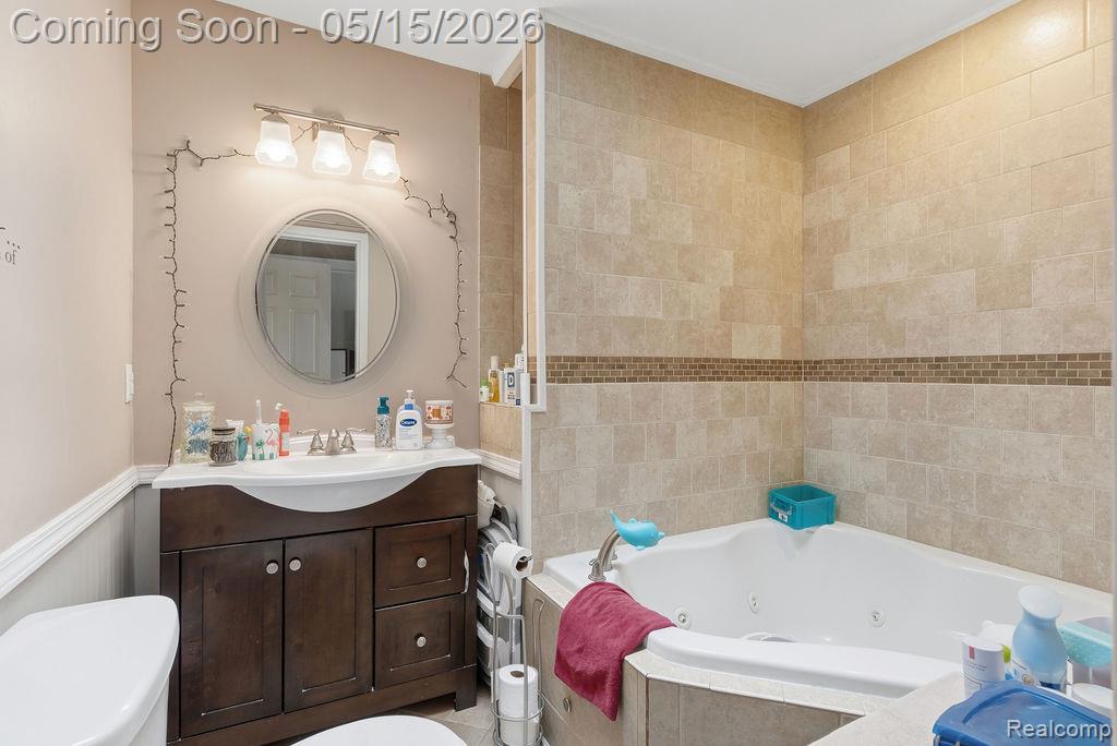 2916 Keeley Court, Waterford, MI 48328 — Photo 24