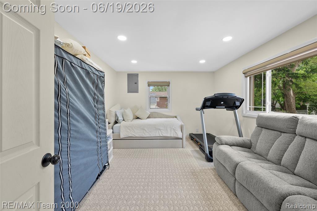 6155 N Silvery Lane, Dearborn Heights, MI 48127 — Photo 23