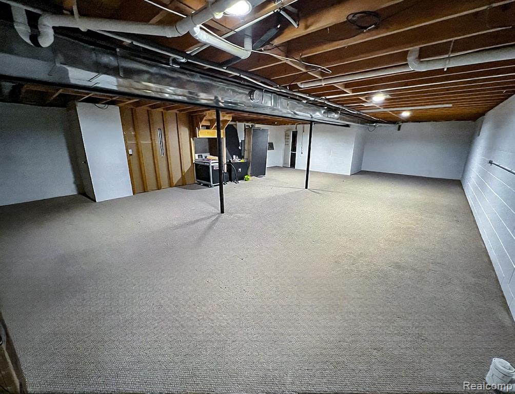 25646 Stanford Street, Dearborn Heights, MI 48125 — Photo 24