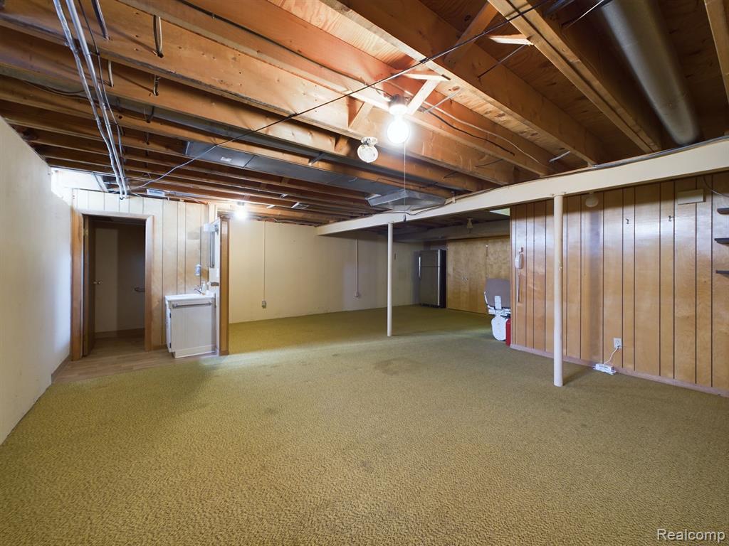 440 Lockmoor Court, Grand Blanc, MI 48439 — Photo 22