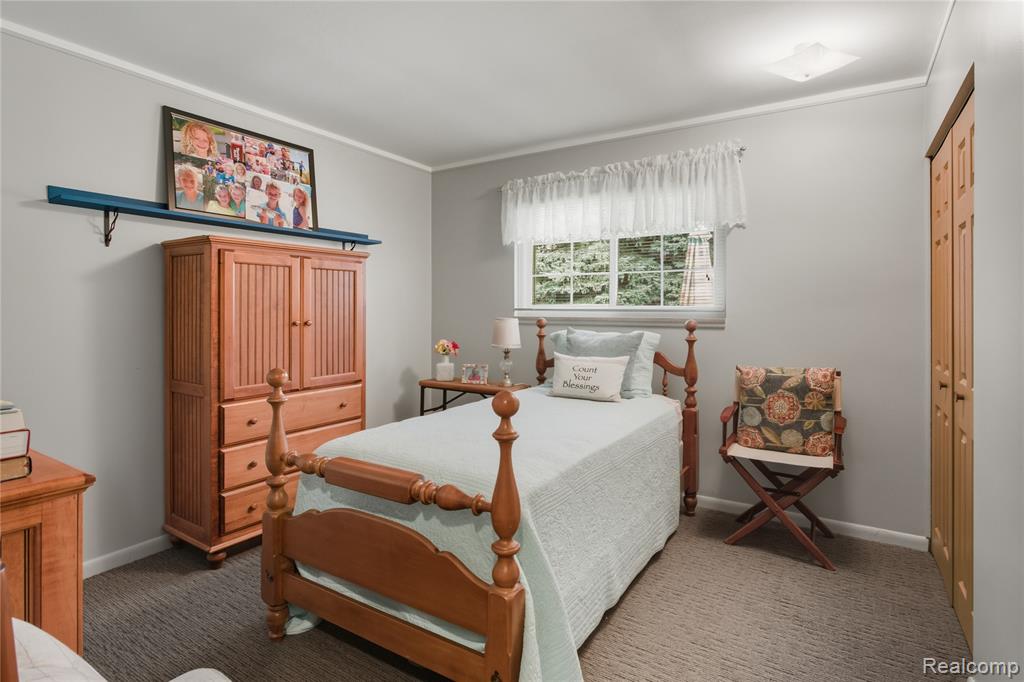 9466 Marilyn Avenue, Plymouth, MI 48170 — Photo 41