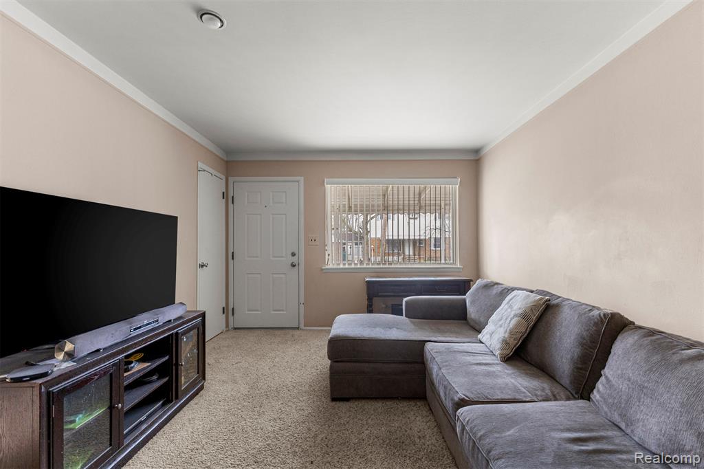 939 Stewart Avenue, Lincoln Park, MI 48146 — Photo 8