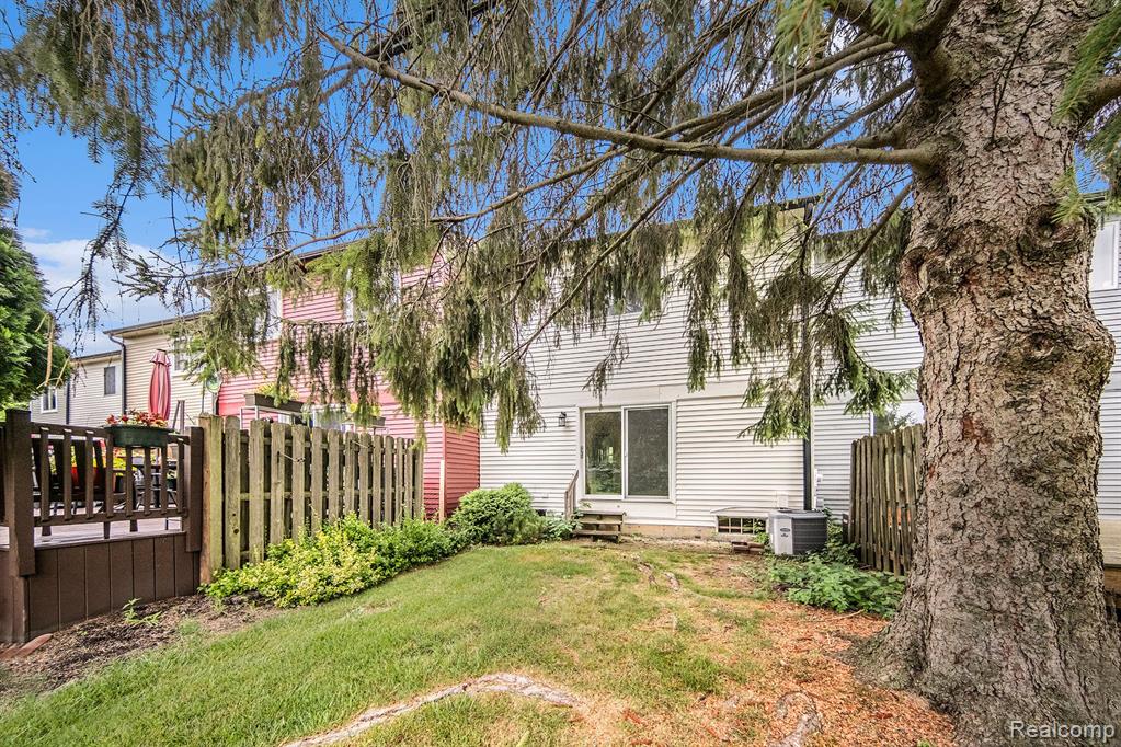 3510 BURBANK Drive, Ann Arbor, MI 48105 — Photo 28