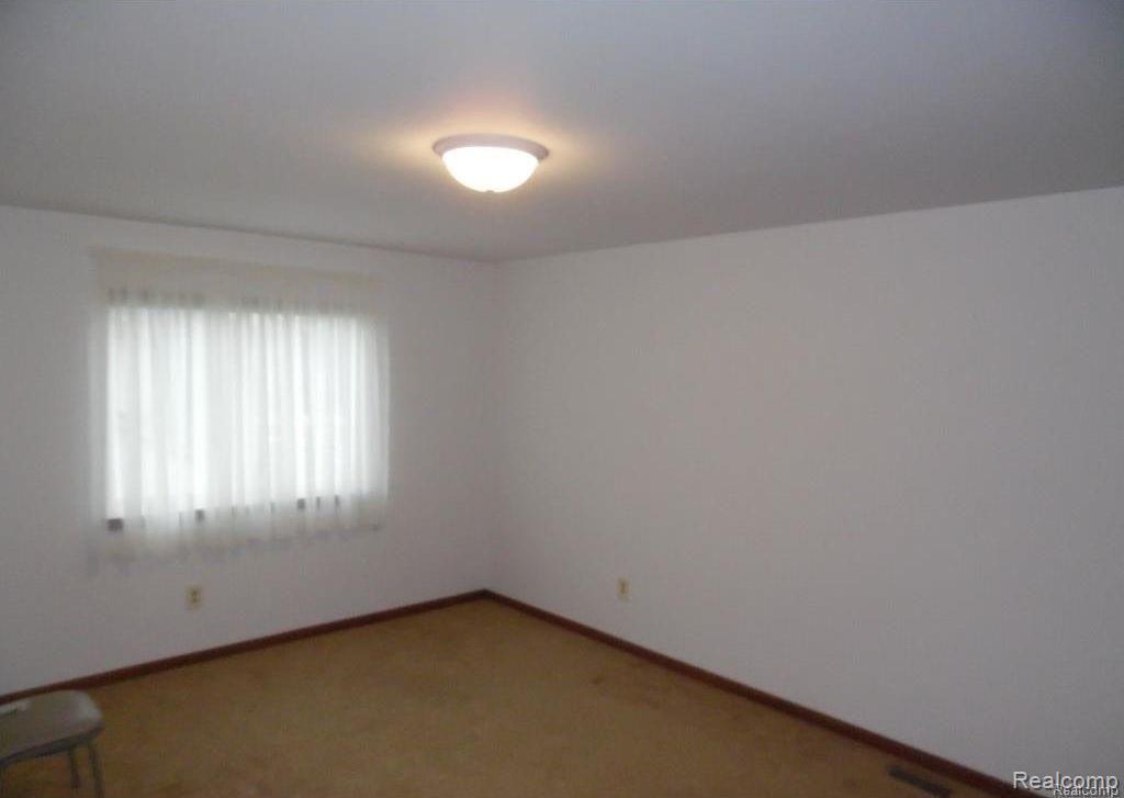 720 SHELLEY Drive, Rochester Hills, MI 48307 — Photo 23