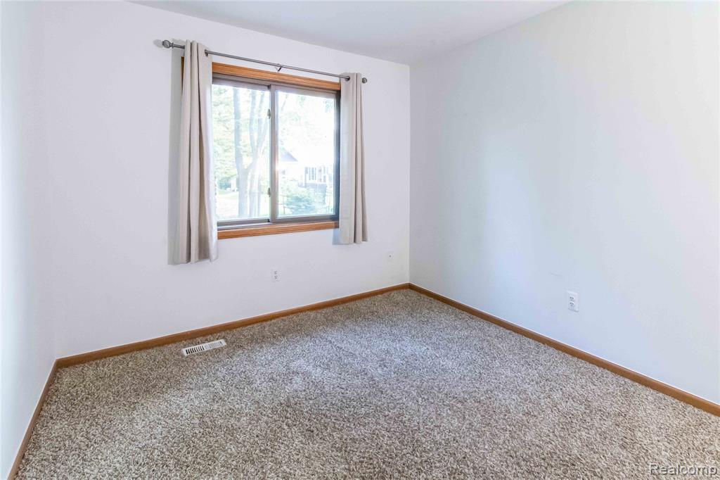 44891 Huntingcross Drive, Novi, MI — Photo 19