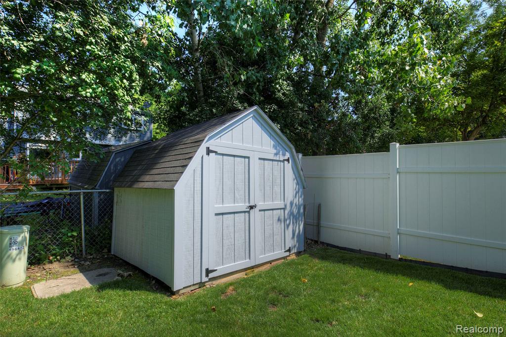 5646 New Meadow Drive, Ypsilanti, MI 48197 — Photo 43