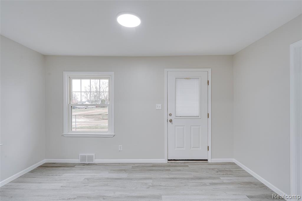 7451 Cavell Street, Westland, MI — Photo 14