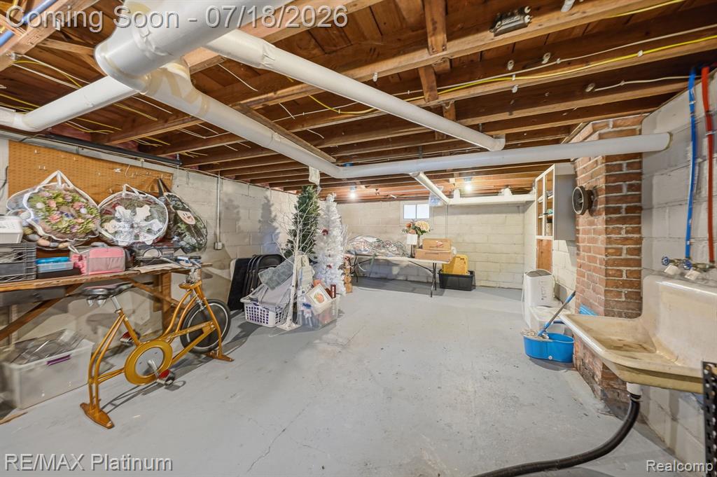 621 N Court Street, Howell, MI 48843 — Photo 61