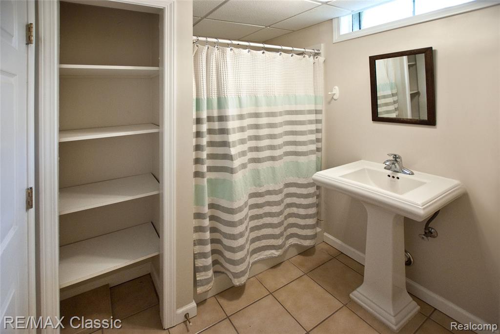 5280 Weston Court, Commerce Twp, MI 48382 — Photo 23