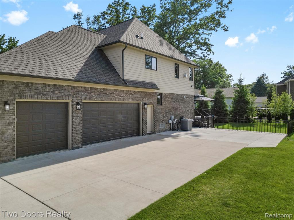 52903 Forest Grove, Shelby Twp, MI 48315 — Photo 3