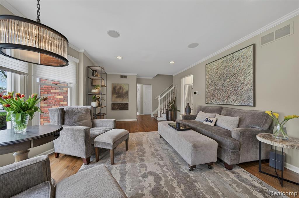 16265 Locherbie Avenue, Beverly Hills, MI 48025 — Photo 6