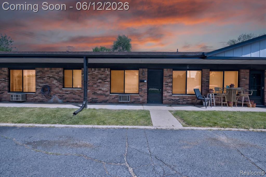 151 E McHattie Street, South Lyon, MI 48178 — front exterior