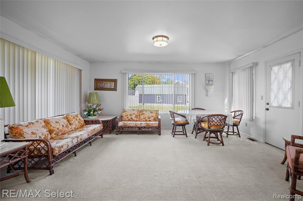 4290 Hedgethorn Circle, Burton, MI 48509 — Photo 16