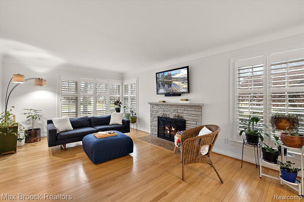 32350 Sheridan Drive, Beverly Hills, MI 48025 — Photo 12