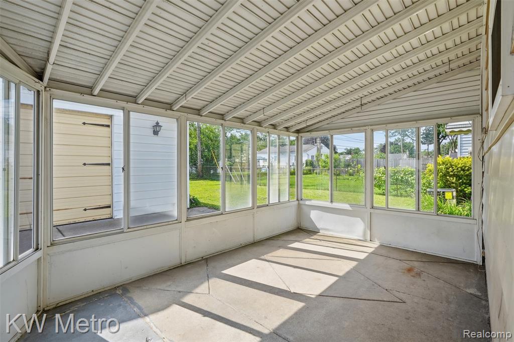 732 Hecht Drive, Madison Heights, MI 48071 — Photo 13