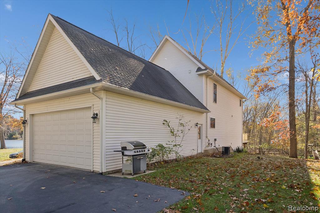 7050 Dibrova Drive, Brighton, MI 48116 — Photo 40