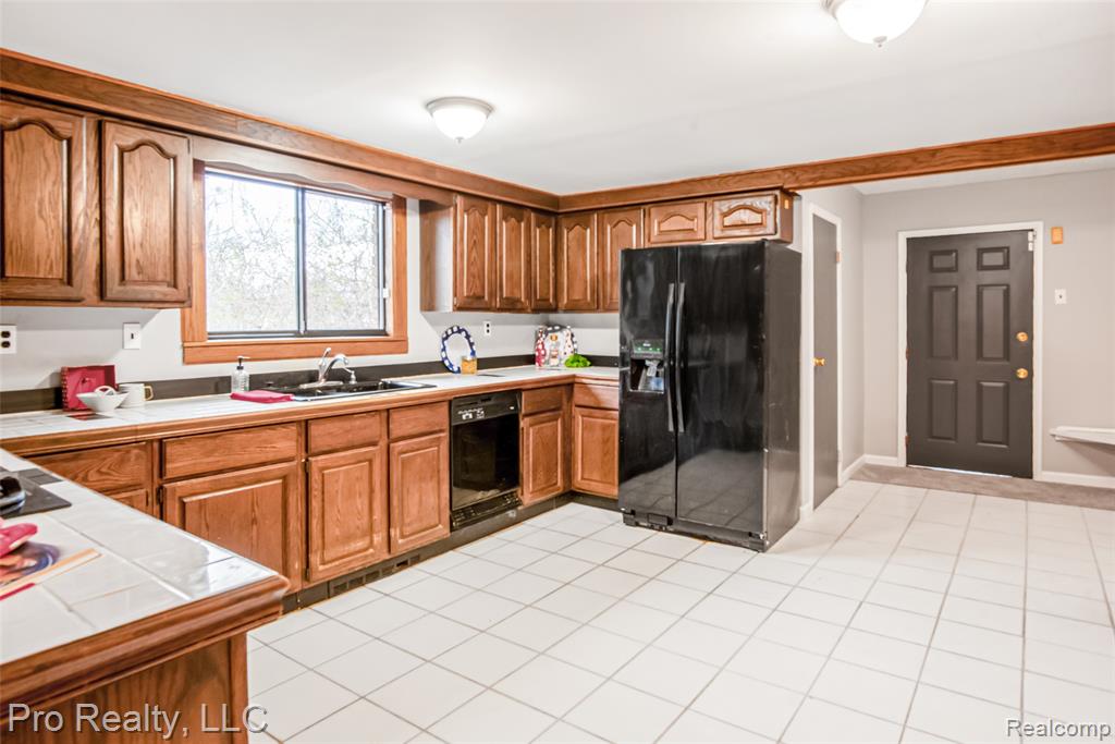 11200 Wahrman Street, Romulus, MI 48174 — Photo 16
