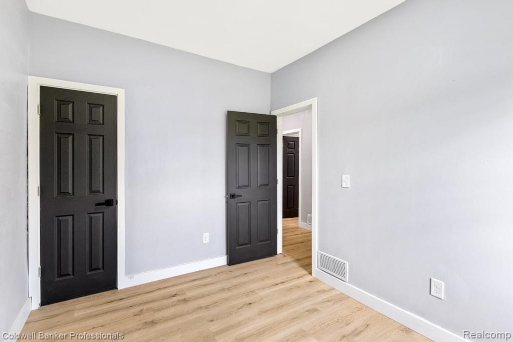 635 HAGUE-2W Street, Detroit, MI 48202 — Photo 19
