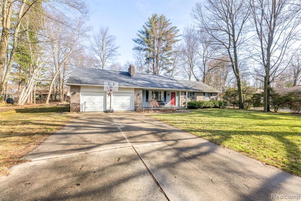 4050 DEVONSHIRE Road, Fort Gratiot, MI 48059 — Photo 2