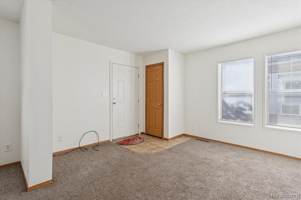 4004 Howe Road, Wayne, MI 48184 — Photo 3