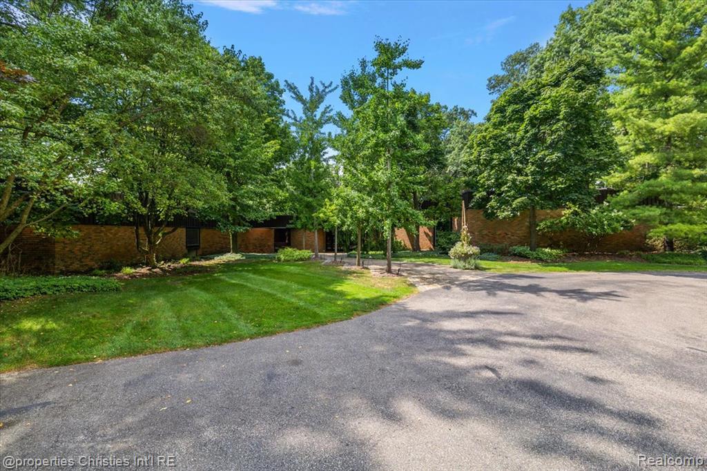 4647 Private Lake Drive, Bloomfield Hills, MI 48301 — Photo 4