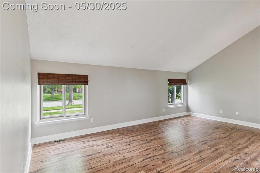 45127 Fair Oaks Drive, Canton, MI 48187 — Photo 10