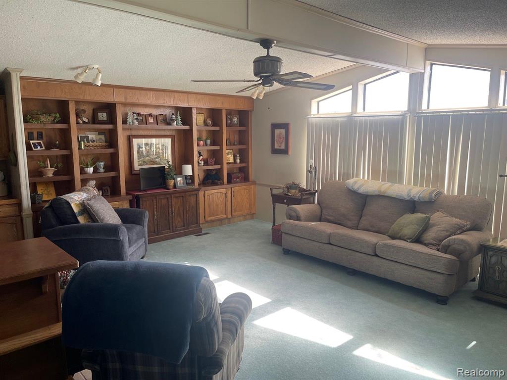 72 S Valley Drive, Swartz Creek, MI 48473 — Photo 4