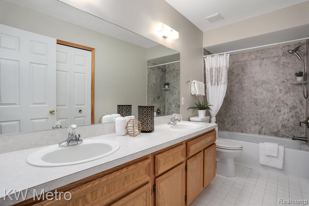 53495 POINSETTIA Drive, Macomb, MI 48042 — Photo 33