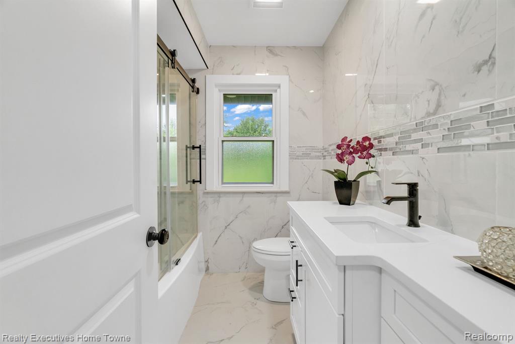 10990 Smiths Creek Road, Memphis, MI — Photo 30