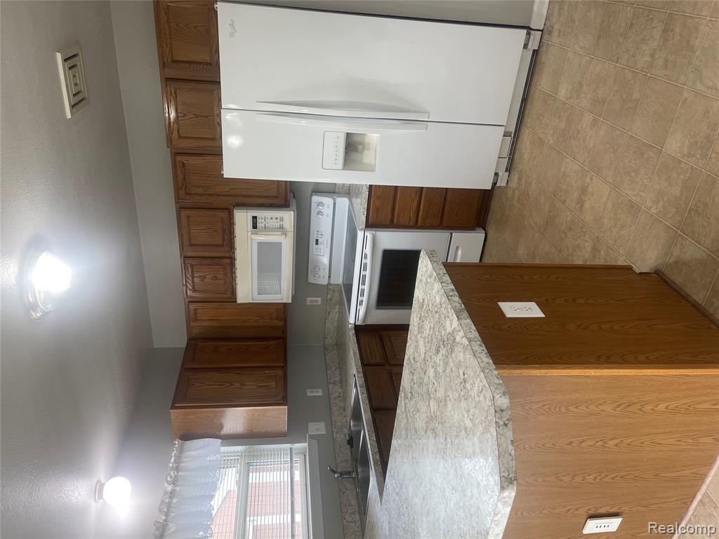 401 Buffalo, Trenton, MI 48183 — Photo 17