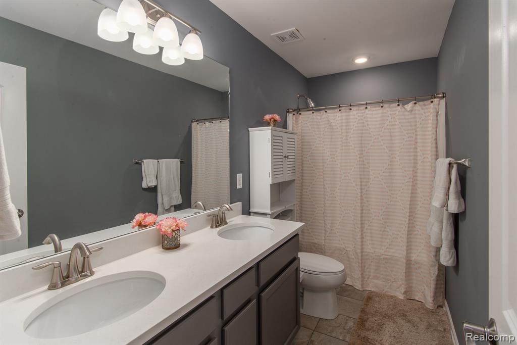 9929 KYLIE Drive, Brighton, MI 48116 — Photo 16