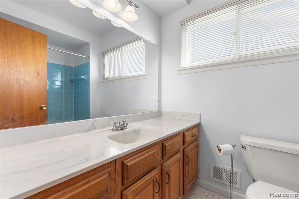 4151 red cedar Street, Trenton, MI 48183 — Photo 24