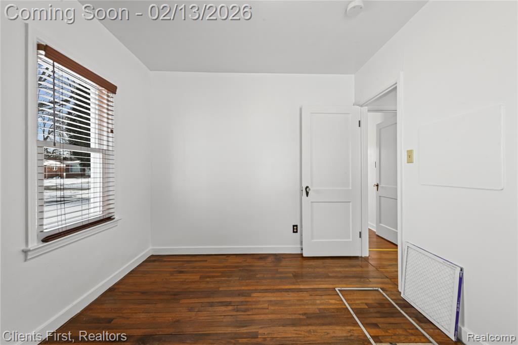 4196 Clippert Street, Dearborn Heights, MI 48125 — Photo 18