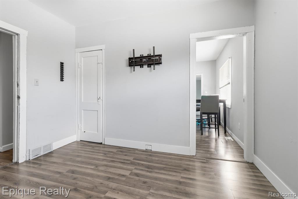 48 Augusta Avenue, Pontiac, MI 48341 — Photo 4